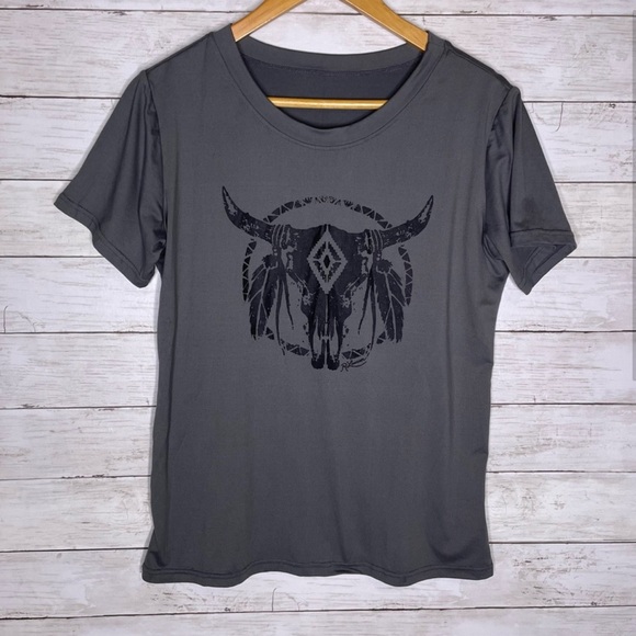 Gray Short Sleeve Tee with Tribal Skull Design - Size Small - Picture 2 of 5
